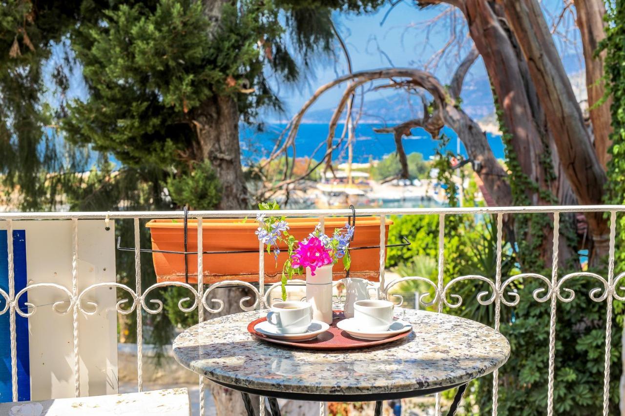 Turkuaz Pansiyon Kaş Esterno foto