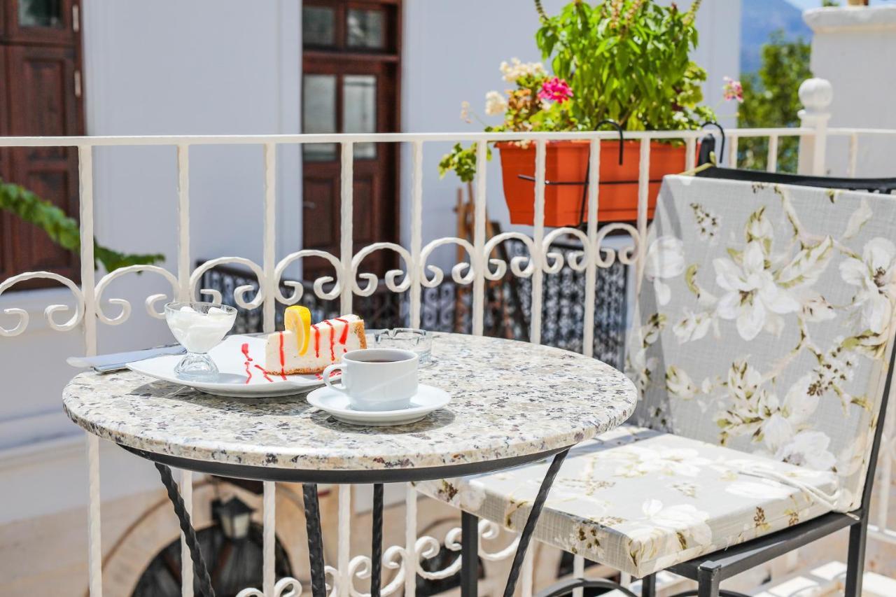 Turkuaz Pansiyon Kaş Esterno foto