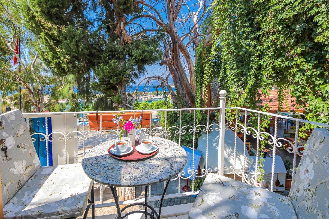 Turkuaz Pansiyon Kaş Esterno foto