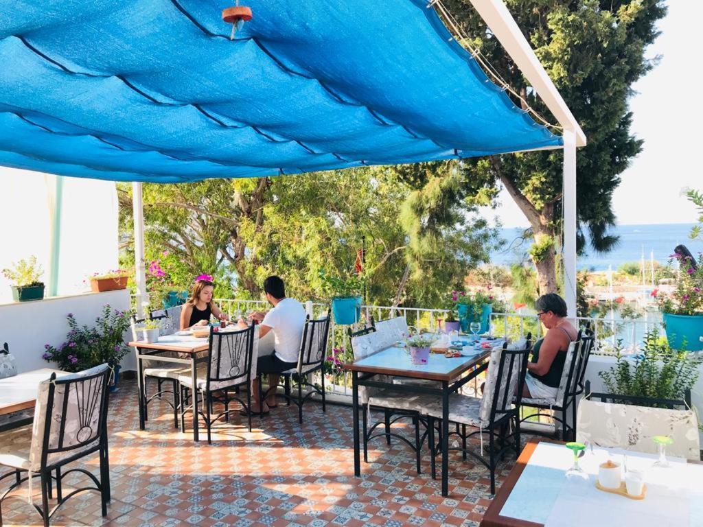 Turkuaz Pansiyon Kaş Esterno foto