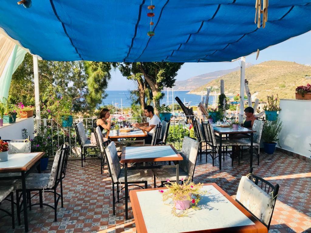 Turkuaz Pansiyon Kaş Esterno foto